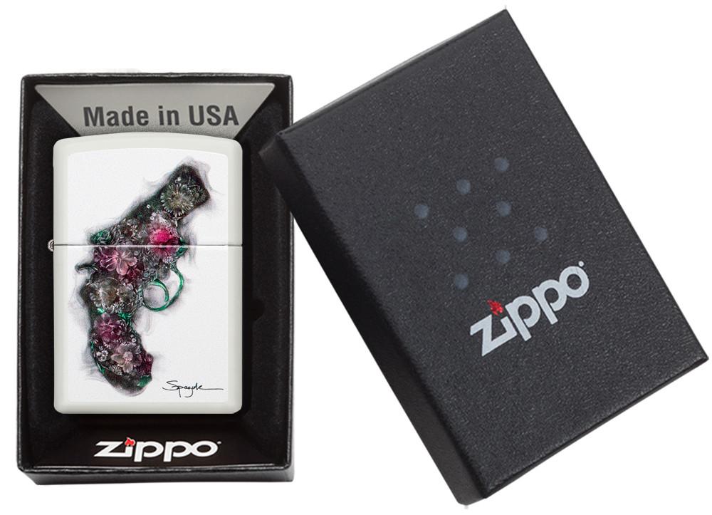 Zippo-aansteker wit met pistool by Spazuk in open doos