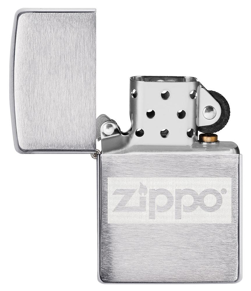 Zippo-aansteker chroom met Zippo-logo open