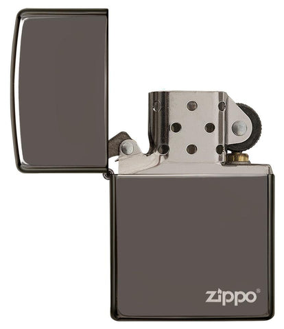 Vooraanzicht Zippo aansteker Black Ice basismodel met logo geopend zonder vlam