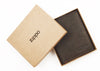 Portemonnee bruin leer gesloten met Zippo-logo in open geschenkverpakking