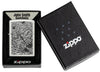 Zippo aansteker vooraanzicht wit mat met illustratie van een libel in de stijl van Aboriginal kunst in open doos