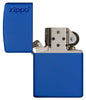 Vooraanzicht Zippo aansteker Royalblau Matte basismodel met Zippo-logo geopend