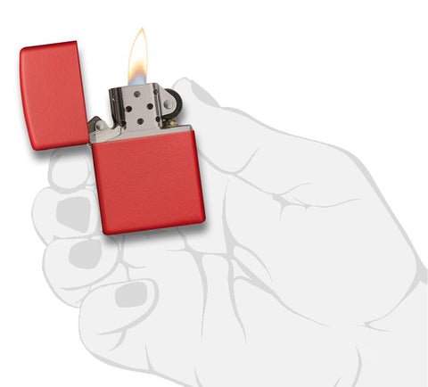 Vooraanzicht Zippo aansteker Red Matte basismodel geopend met vlam in gestileerde hand