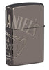 Achterkant 3/4 hoek Zippo-aansteker grijs glanzend met Jack Daniel's-logo over drie zijden