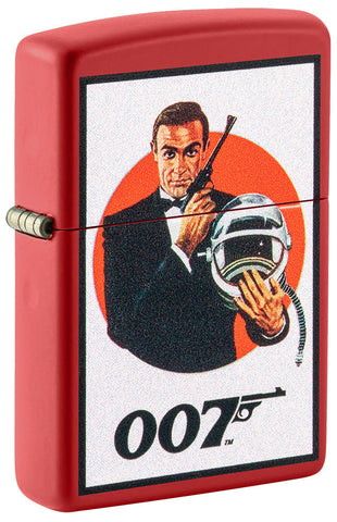 Zippo aansteker vooraanzicht ¾ hoek mat rood met James Bond 007™ in een zwart pak en met pistool en astronautenhelm
