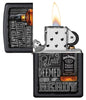Zippo-aansteker zwart met Jack Daniel's-fles open met vlam