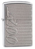 Vooraanzicht 3/4 hoek Zippo-aansteker chroom met groot 007-logo op de zijkant