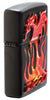 Zijaanzicht voorkant Zippo-aansteker draak van rood-gele vlammen met retro Zippo-logo eronder
